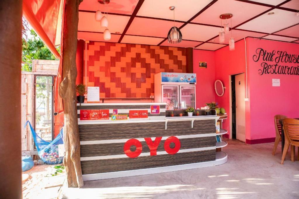 Oyo 797 Pink House Bungalow Ko Lanta Exteriör bild