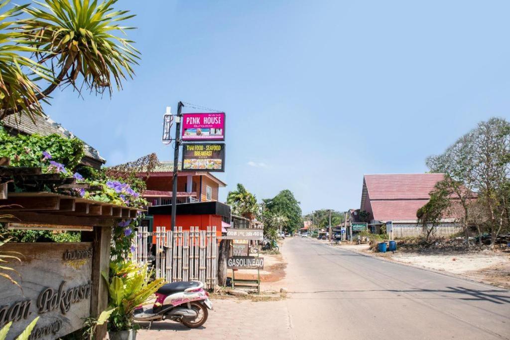 Oyo 797 Pink House Bungalow Ko Lanta Exteriör bild