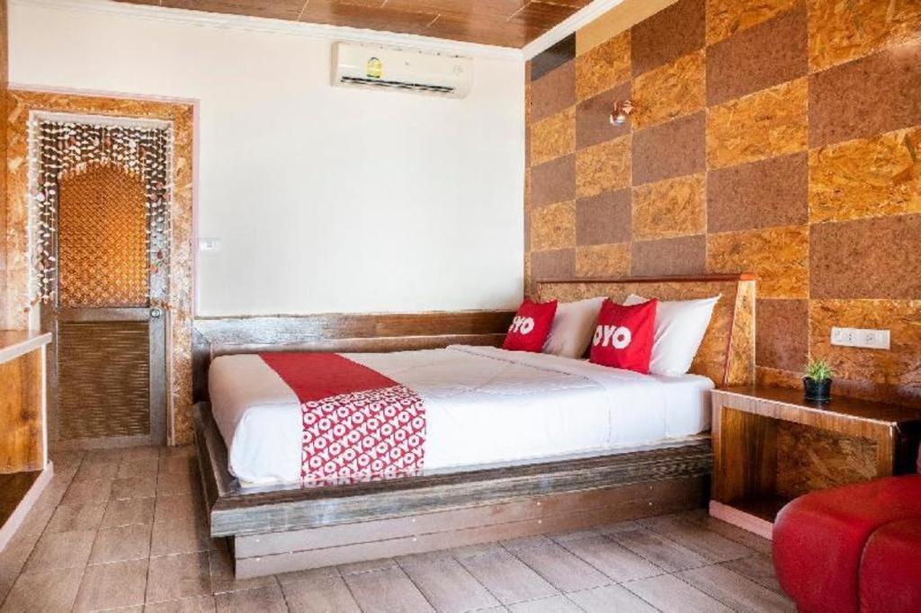 Oyo 797 Pink House Bungalow Ko Lanta Exteriör bild