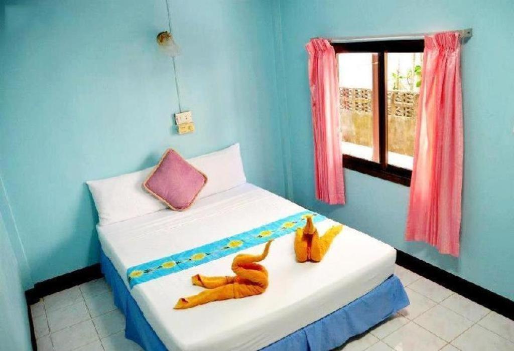Oyo 797 Pink House Bungalow Ko Lanta Exteriör bild